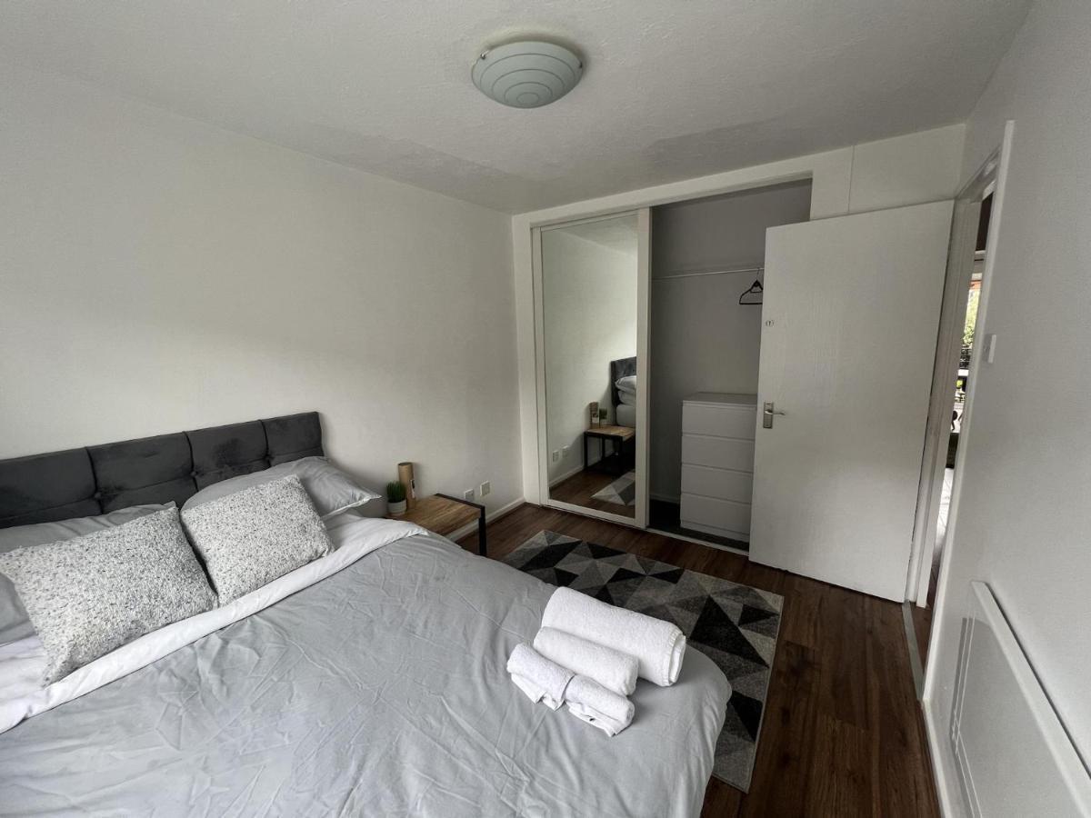 Canary Wharf Haven - Spacious & Homely Entire 1 Bedroom Flat 伦敦 外观 照片
