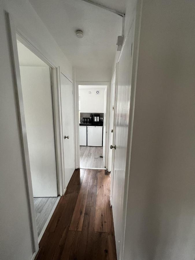 Canary Wharf Haven - Spacious & Homely Entire 1 Bedroom Flat 伦敦 外观 照片