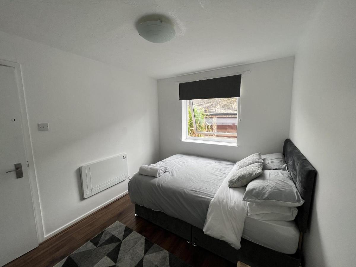 Canary Wharf Haven - Spacious & Homely Entire 1 Bedroom Flat 伦敦 外观 照片
